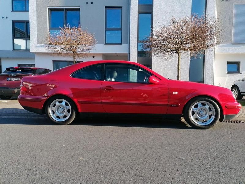 Rot Gebraucht 1998 Mercedes CLK230 Coupé | 5.600 € (Teuer) - Bild 1/4