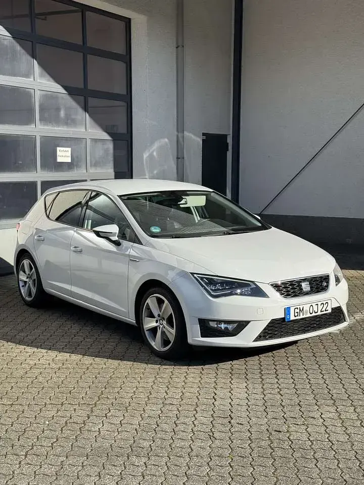 Second-hand Seat Leon FR 179 CP (131 kW) 2015 Berlinǎ