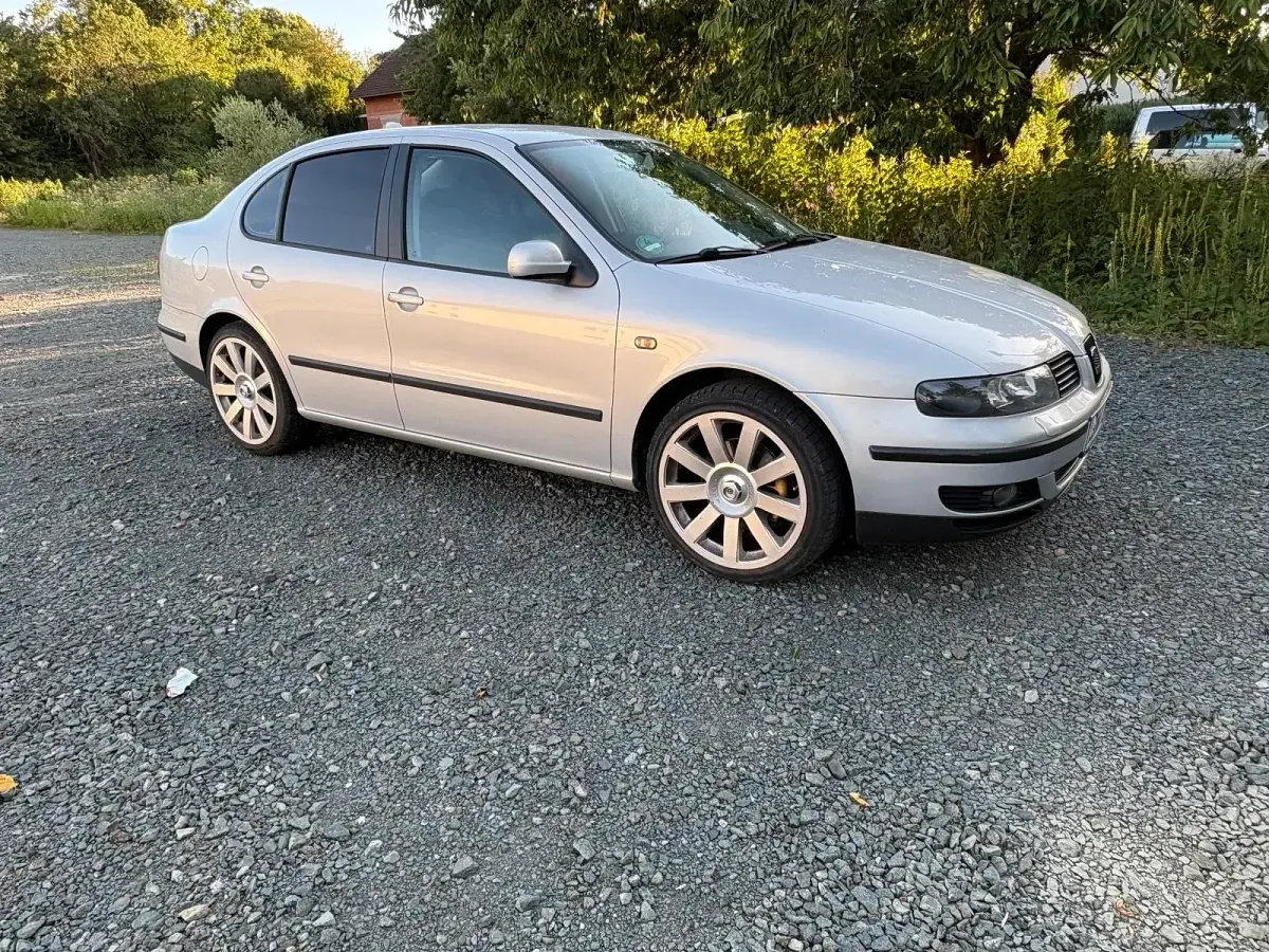 Gebraucht Seat Toledo 150 PS (110 kW) 1999 Silber Limousine