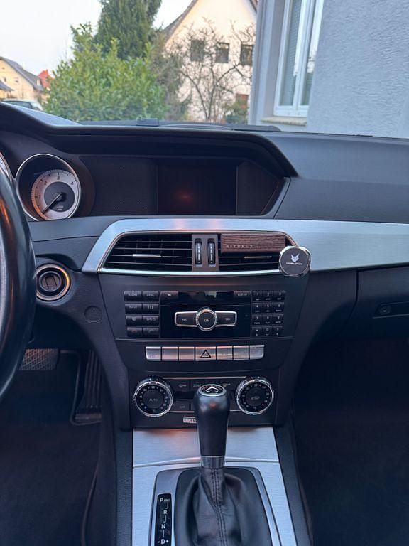 Gebraucht Mercedes C250 204 PS (150 kW) 2012 Schwarz Limousine