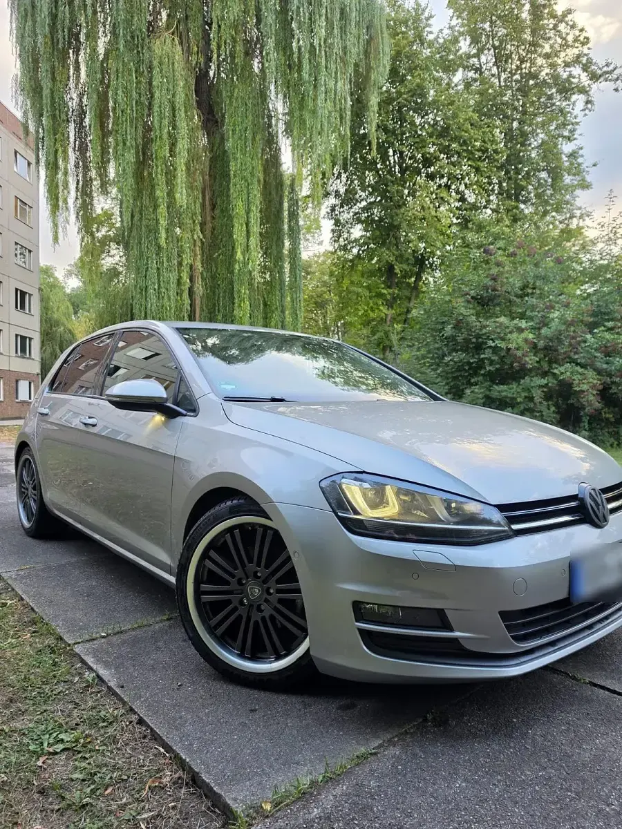 Gebraucht VW Golf VII Comfortline 105 PS (77 kW) 2013 Silber Limousine