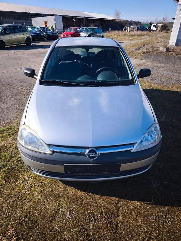 Gebraucht Opel Corsa Basis 75 PS (55 kW) 2003 Silber Kleinwagen