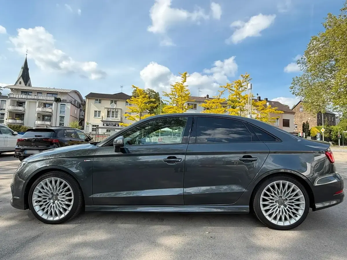 Gebraucht Audi A3 S-Line 150 PS (110 kW) 2014 Grau Limousine