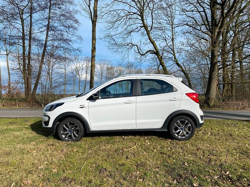 Gebraucht Ford Ka Plus Active 85 PS (62 kW) 2019 Weiß Kleinwagen