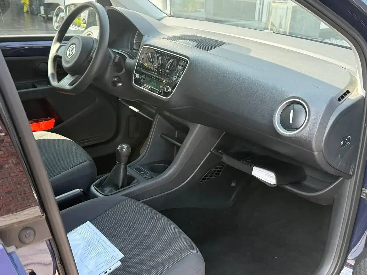 Usata VW up! 60 CV (44 kW) 2016 Blu Utilitaria