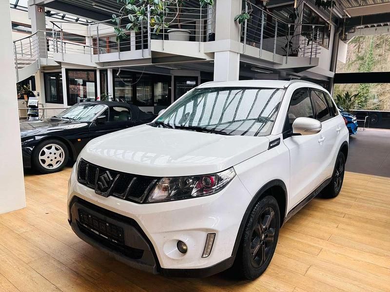 Gebraucht Suzuki Vitara 140 PS (102 kW) 2018 Weiß SUV