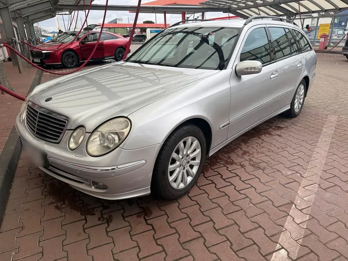 Gebraucht Mercedes E280 190 PS (139 kW) 2005 Silber Kombi
