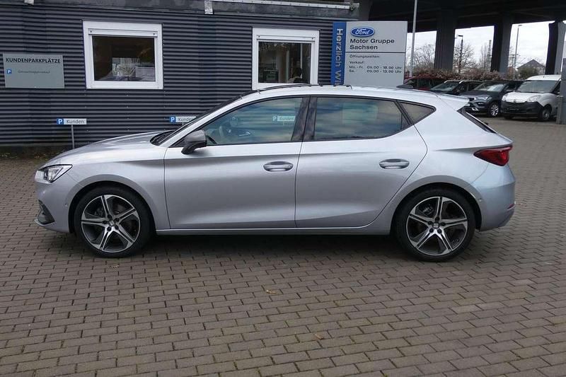 Gebraucht Seat Leon FR 150 PS (110 kW) 2021 "urban" silber Limousine