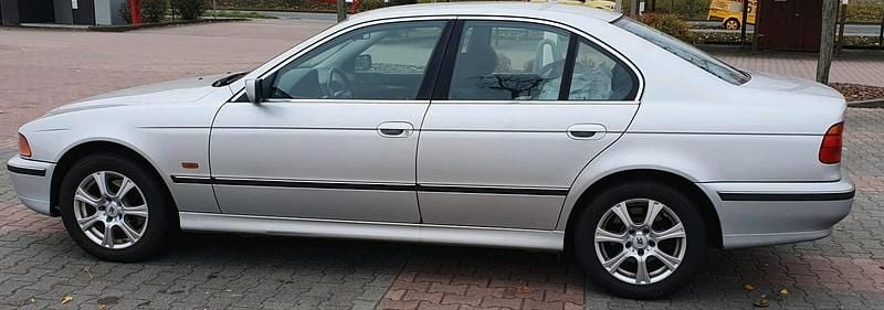 Gebraucht BMW 530 184 PS (135 kW) 2000 Silber Limousine