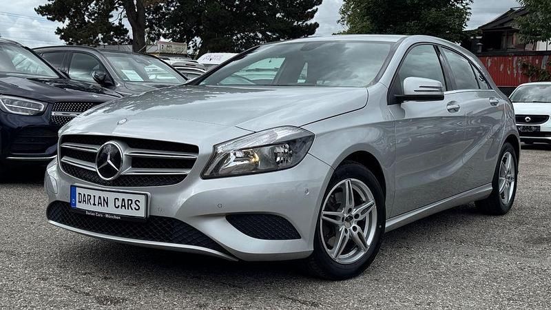 Silber Gebraucht 2013 Mercedes A200 Limousine | 11.990 € (Guter Preis) - Bild 1/4
