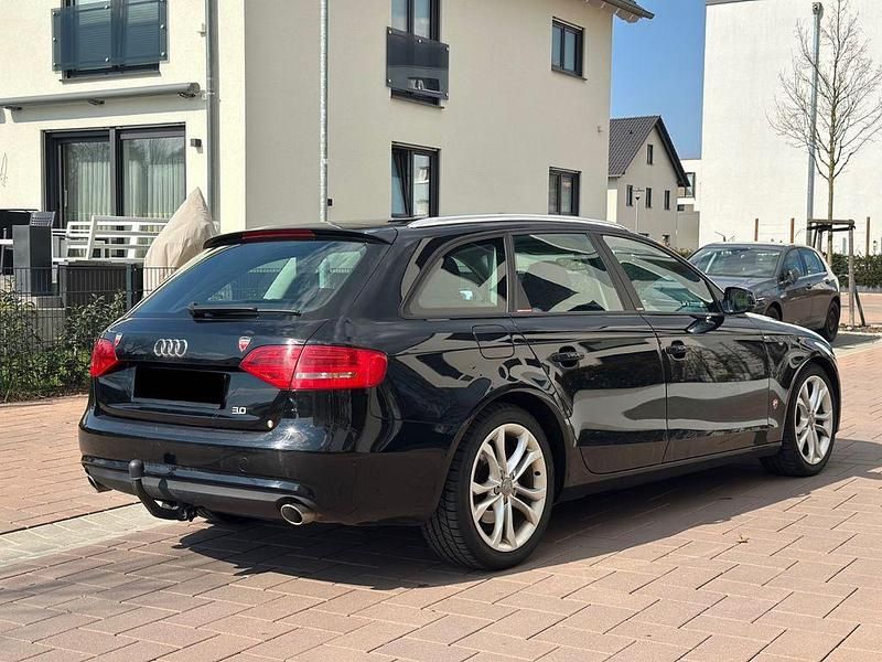 Gebraucht Audi A4 Sport 204 PS (150 kW) 2012 Schwarz Kombi