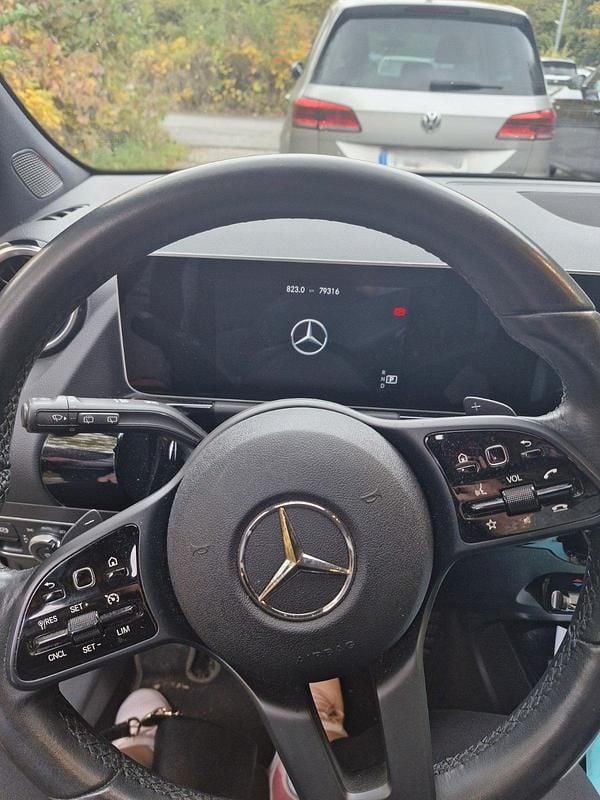 Gebraucht Mercedes 180 116 PS (85 kW) 2019 Schwarz Limousine
