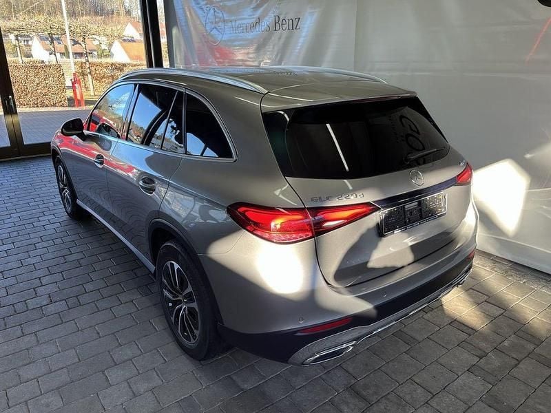 Gebraucht Mercedes GLC220 197 PS (144 kW) 2023 Silber SUV