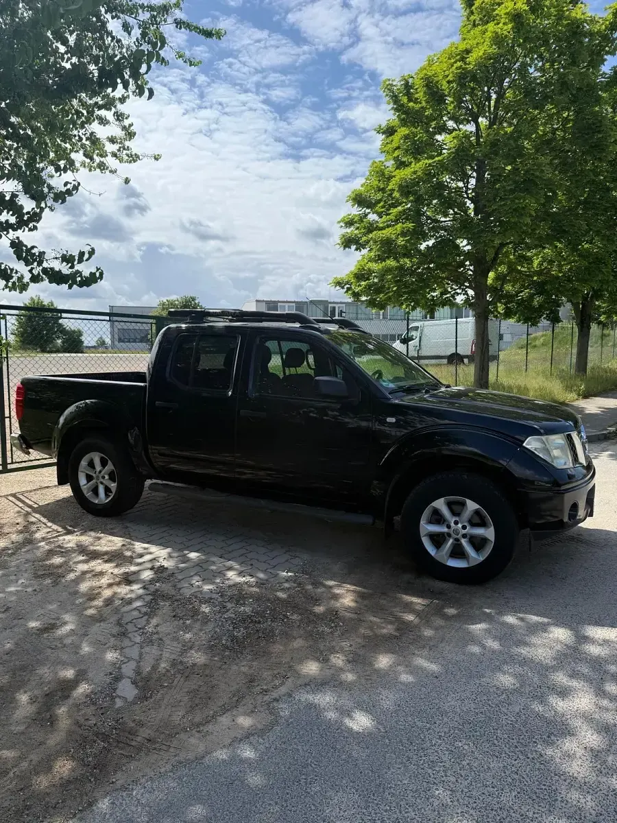 Gebraucht Nissan Navara 174 PS (127 kW) 2006 Schwarz Pickup