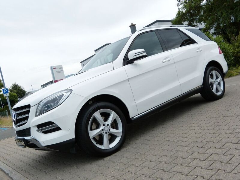 Weiß Gebraucht 2014 Mercedes ML350 SUV | 20.990 € (Fairer Preis) - Bild 1/4