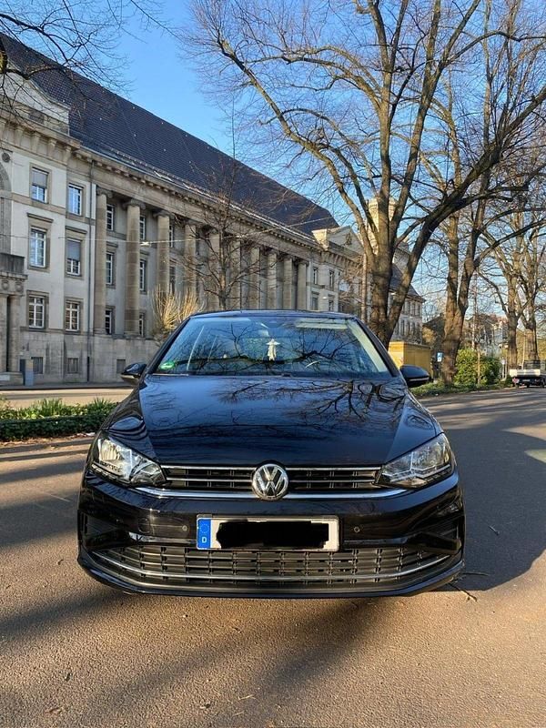 Schwarz Gebraucht 2018 VW Golf Comfortline SUV | 14.999 € (Fairer Preis) - Bild 1/4