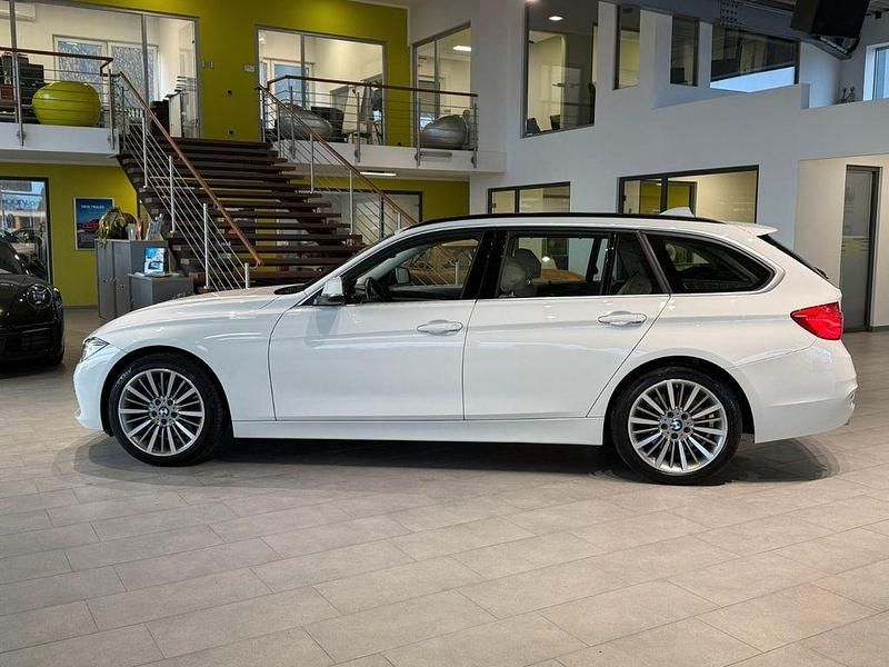 Gebraucht BMW 330 Luxury Line 258 PS (189 kW) 2018 Alpinweiss iii Kombi