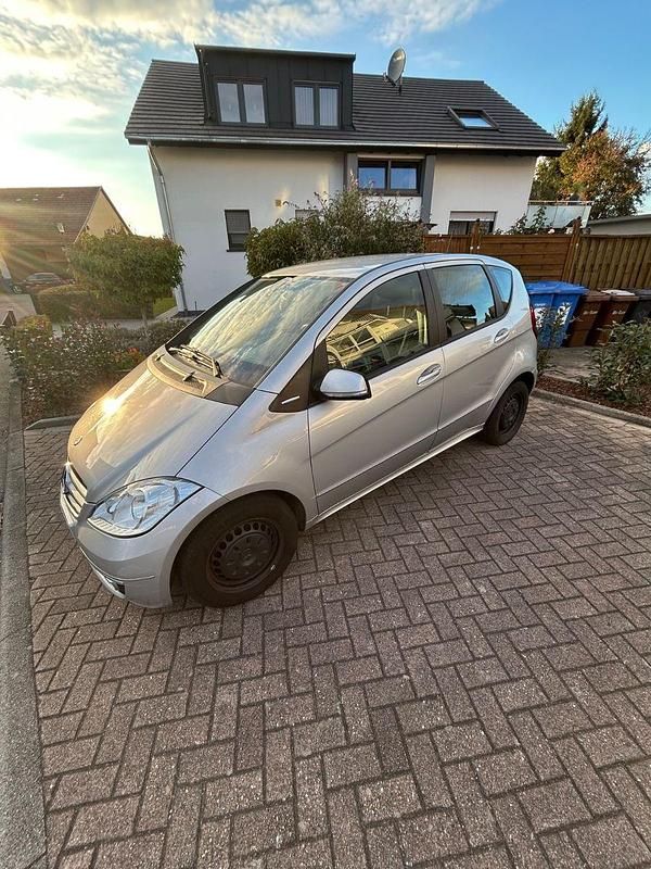 Silber Gebraucht 2008 Mercedes A170 Avantgarde Kleinwagen | 2.899 € (Fairer Preis) - Bild 1/4