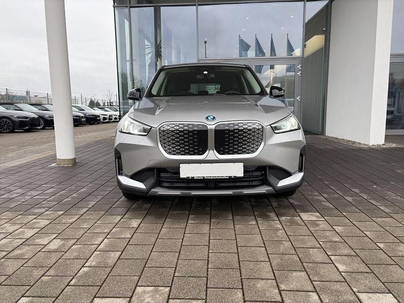 Gebraucht BMW iX1 150 kW (204 PS) 2024 Silber SUV