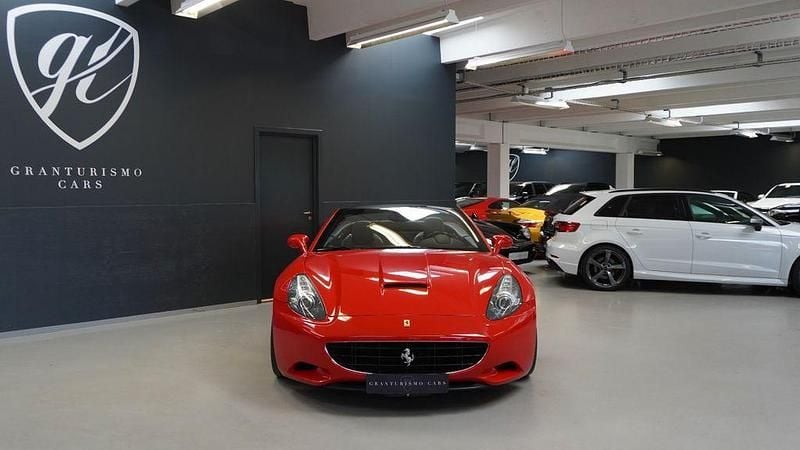 Second-hand Ferrari California 460 CP (338 kW) 2009 Roșu Cabrio
