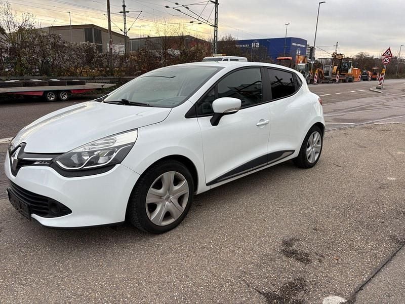 Weiß Gebraucht 2014 Renault Clio IV Dynamique Kleinwagen | 3.700 € (Guter Preis) - Bild 1/4
