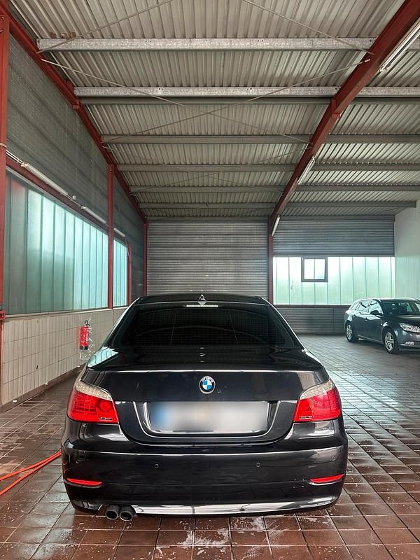 Schwarz Gebraucht 2007 BMW 523 Limousine | 5.500 € (Fairer Preis) - Bild 1/4