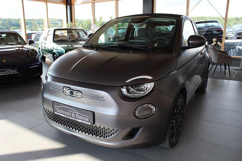 Grau Gebraucht 2021 Fiat 500e Icon Cabrio | 17.990 € (Guter Preis) - Bild 1/4