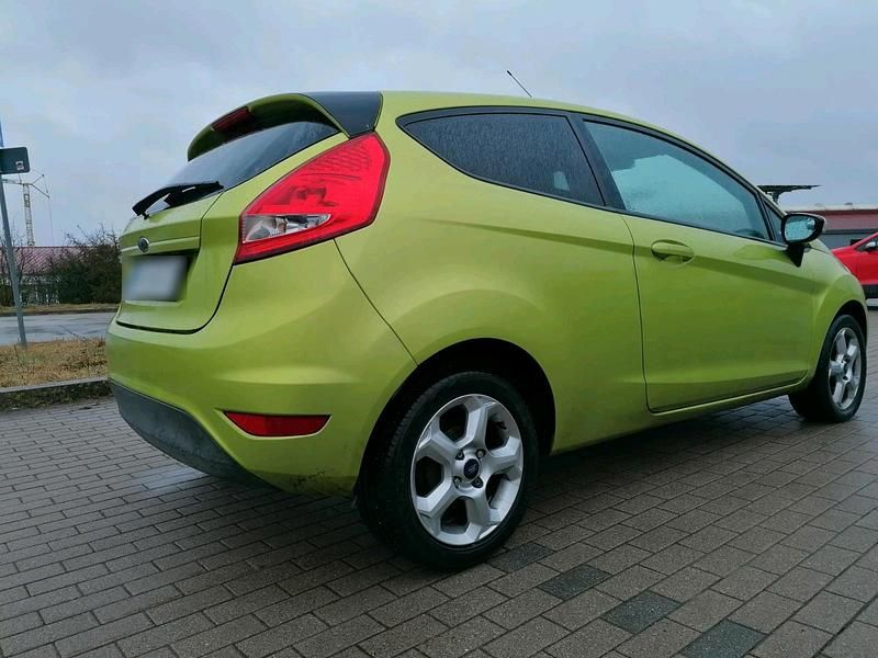 Gebraucht Ford Fiesta 82 PS (60 kW) 2009 Grün Kleinwagen