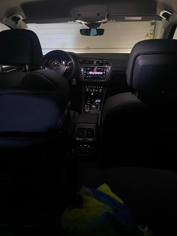 Gebraucht VW Tiguan Highline 180 PS (132 kW) 2017 Grau SUV