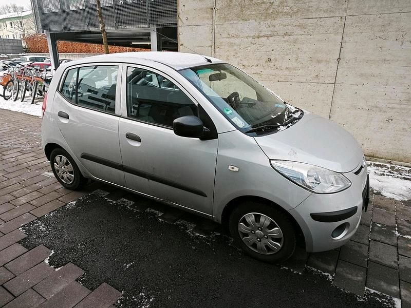 Grau Gebraucht 2010 Hyundai i10 Kleinwagen | 1.700 € (Superpreis) - Bild 1/4