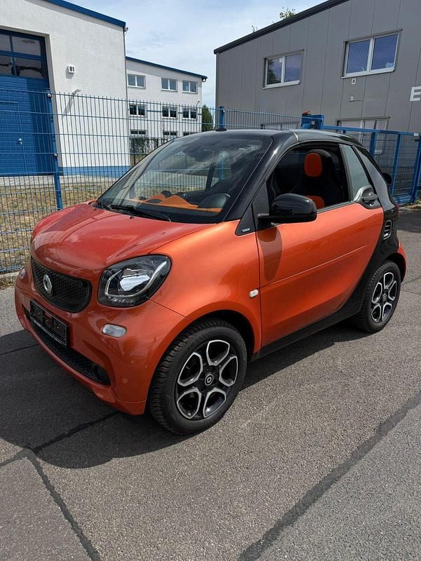 Schwarz Gebraucht 2016 Smart ForTwo Cabrio Passion Cabrio | 9.599 € (Fairer Preis) - Bild 1/4