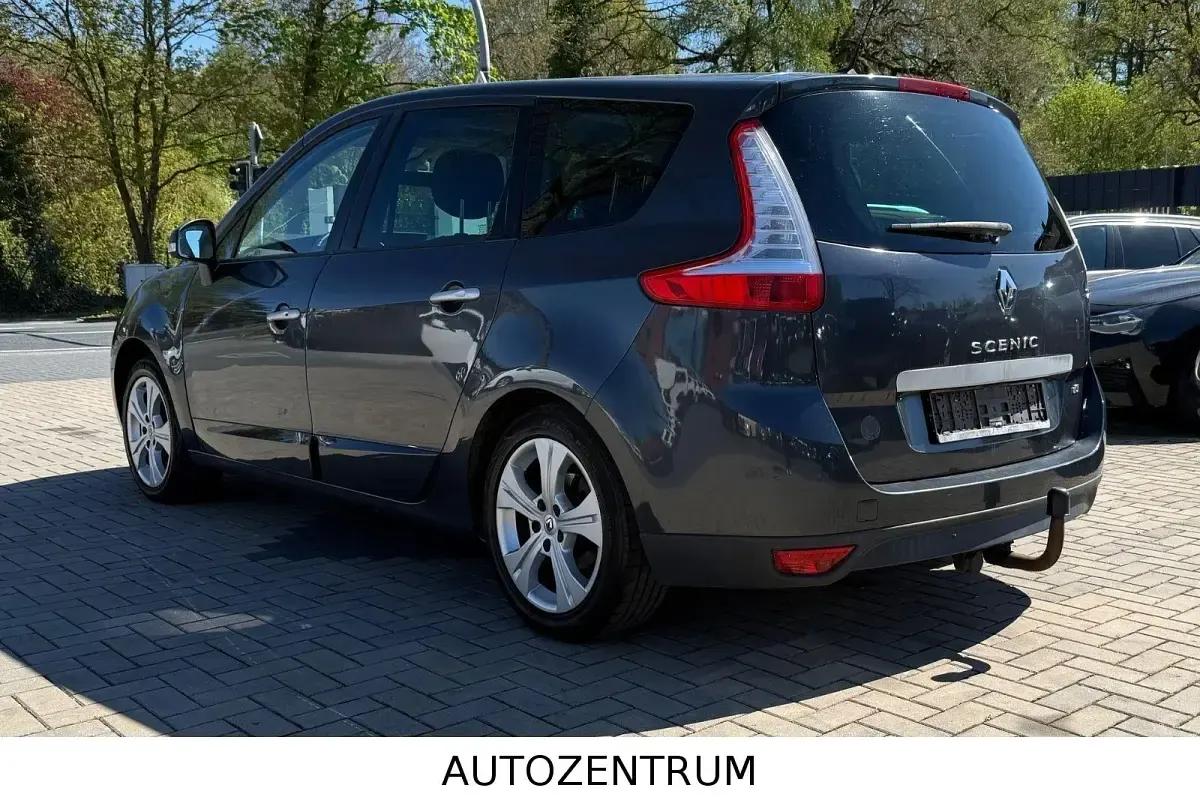 Gebraucht Renault Scénic III Dynamique 131 PS (96 kW) 2011 Grau Limousine