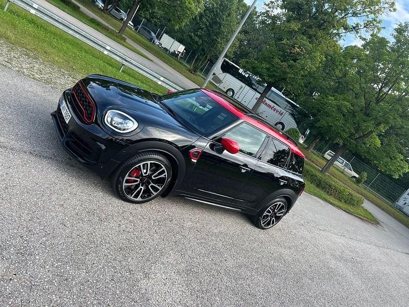 Schwarz Gebraucht 2020 Mini John Cooper Works Countryman SUV | 27.400 € (Fairer Preis) - Bild 1/4