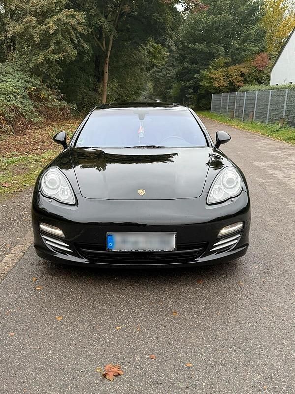 Schwarz Gebraucht 2010 Porsche Panamera 4S Limousine | 24.990 € (Fairer Preis) - Bild 1/4