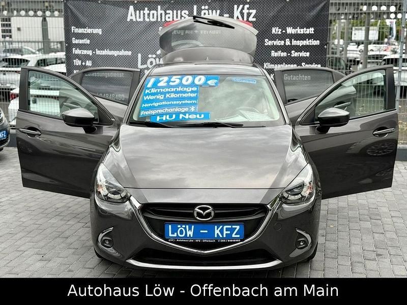 Grau Gebraucht 2018 Mazda 2 Limousine | 12.500 € (Fairer Preis) - Bild 1/4