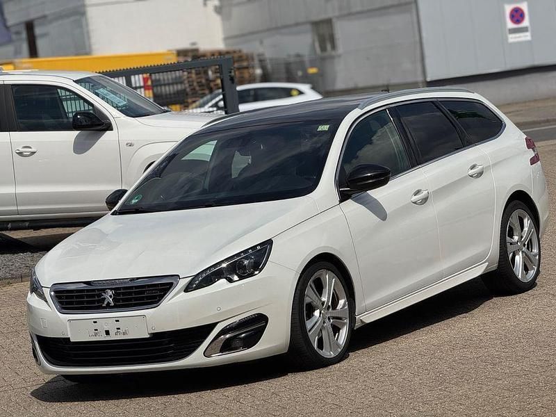 Weiß Gebraucht 2017 Peugeot 308 GT-line Kombi | 7.800 € (Guter Preis) - Bild 1/4