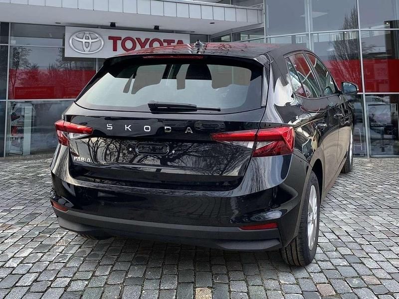 Neu Skoda Fabia 95 PS (69 kW) 2026 Schwarzmagic perleffekt Kleinwagen