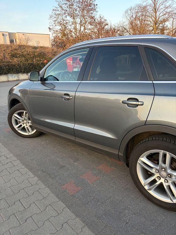 Gebraucht Audi Q3 Ambiente 170 PS (125 kW) 2011 Grau SUV