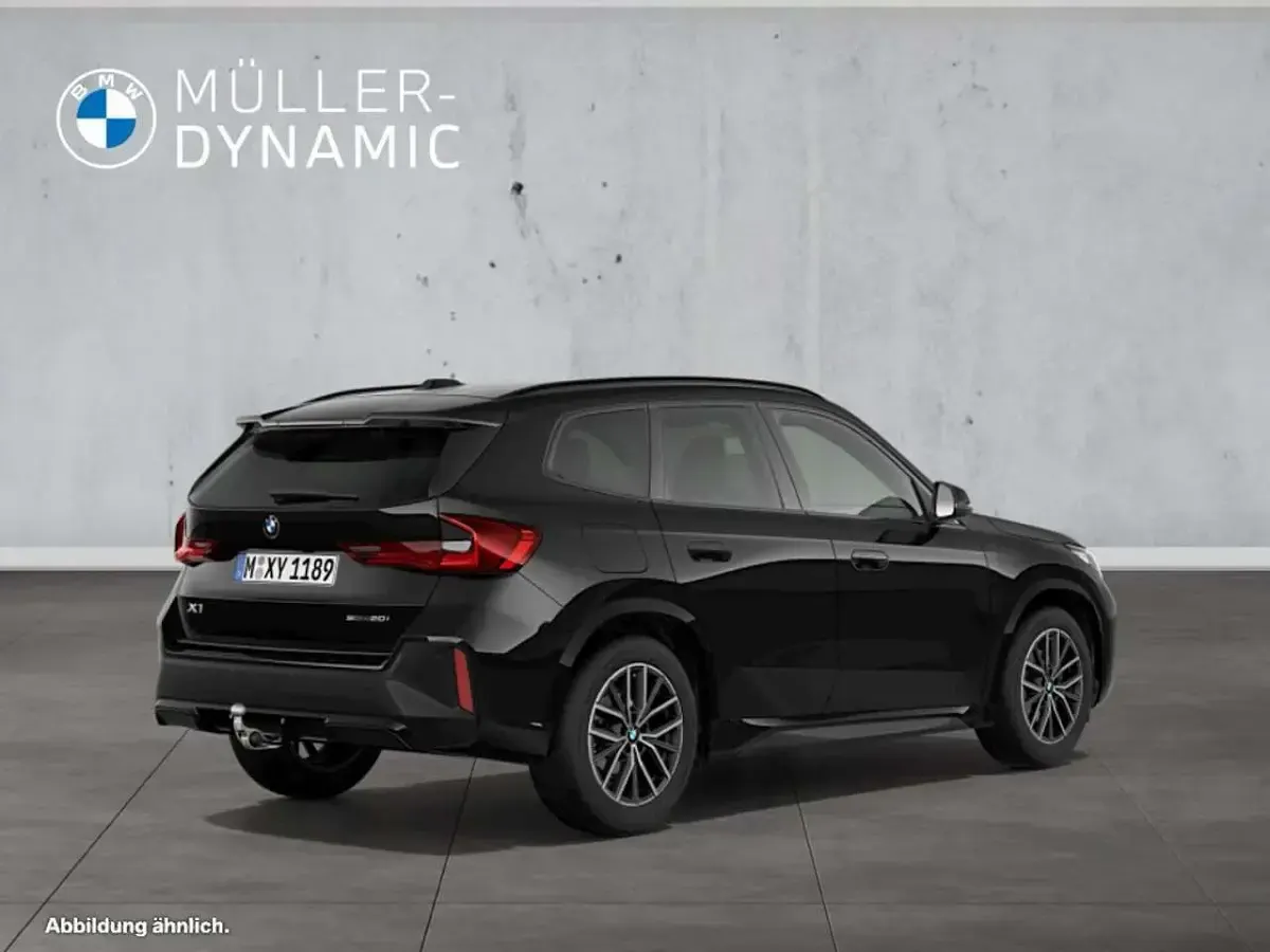 Neu BMW X1 M Sport 170 PS (125 kW) 2026 Black sapphire metallic SUV
