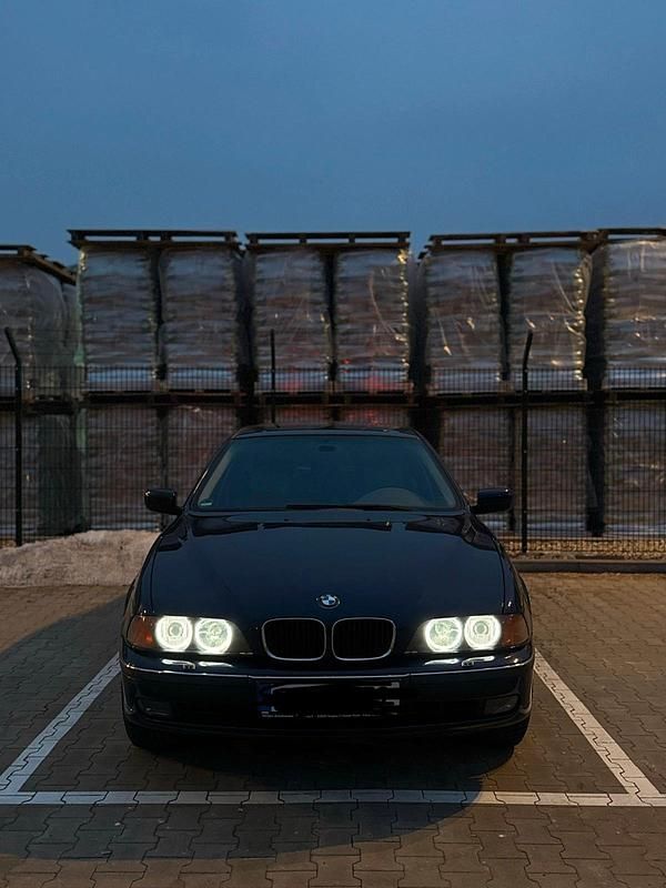 Gebraucht BMW 523 170 PS (125 kW) 1998 Blau Limousine