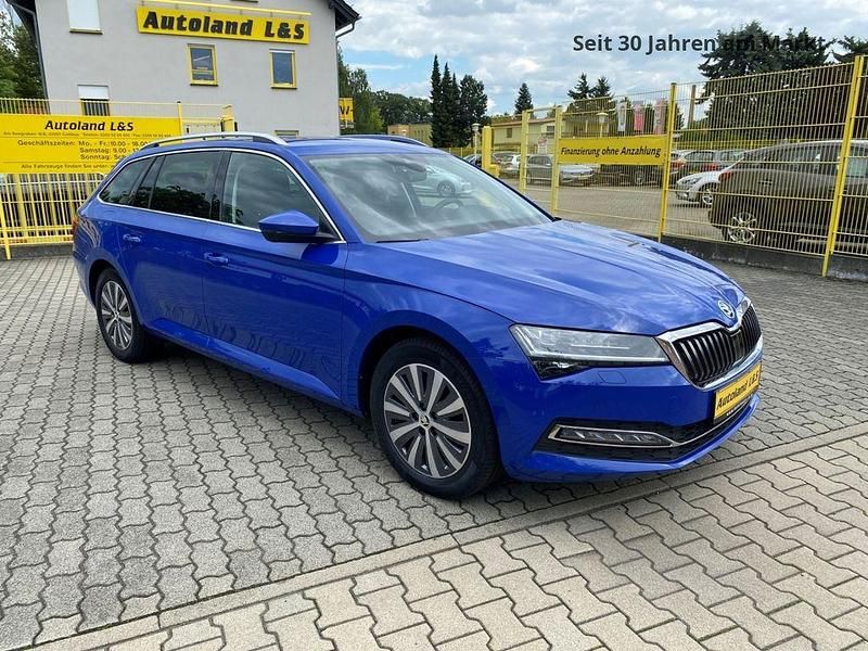 Gebraucht Skoda Superb Style 150 PS (110 kW) 2024 Modra energy/energy blue Kombi
