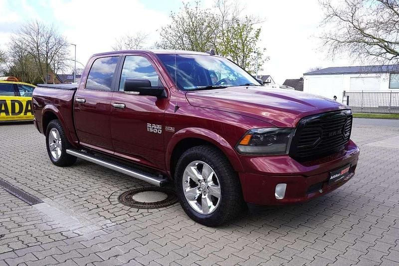 Second-hand Dodge Ram 401 CP (294 kW) 2017 Roșu Pickup