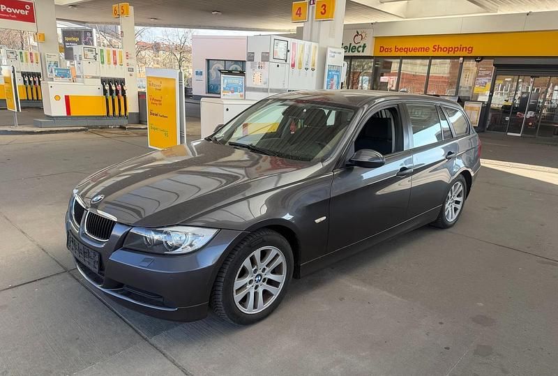 Gebraucht BMW 318 129 PS (94 kW) 2006 Grau Kombi