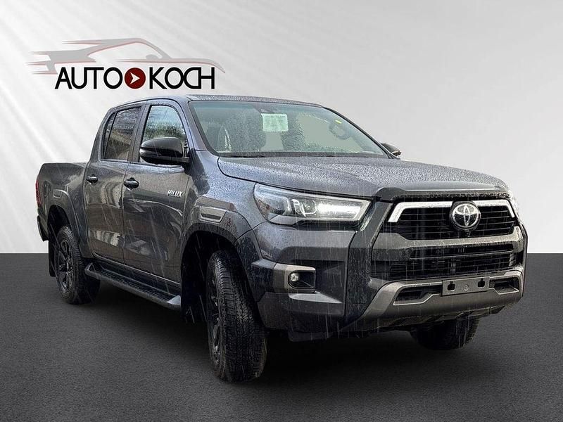 Grau Neu 2025 Toyota HiLux Abholung | 61.740 € (Etwas zu teuer) - Bild 1/4