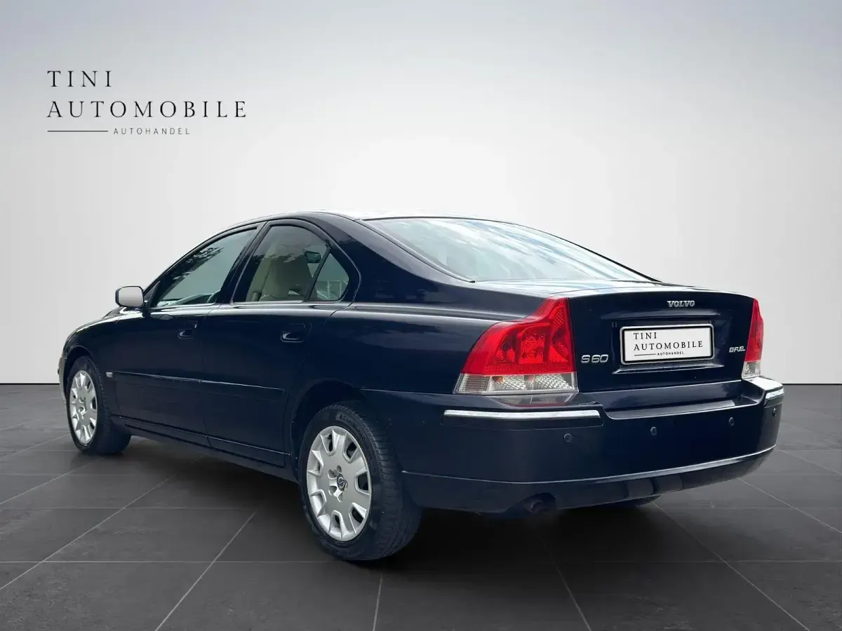 Gebraucht Volvo S60 140 PS (102 kW) 2006 Blau Limousine