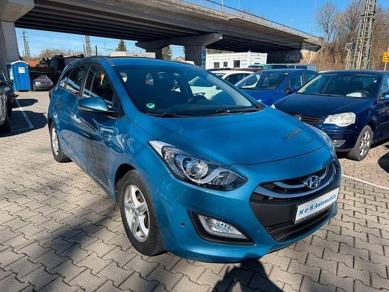 Gebraucht Hyundai i30 110 PS (80 kW) 2014 Aqua blue / met Kombi