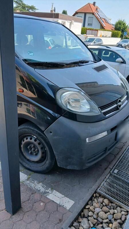 Schwarz Gebraucht 2004 Opel Vivaro Van | 1.999 € (Superpreis) - Bild 1/4
