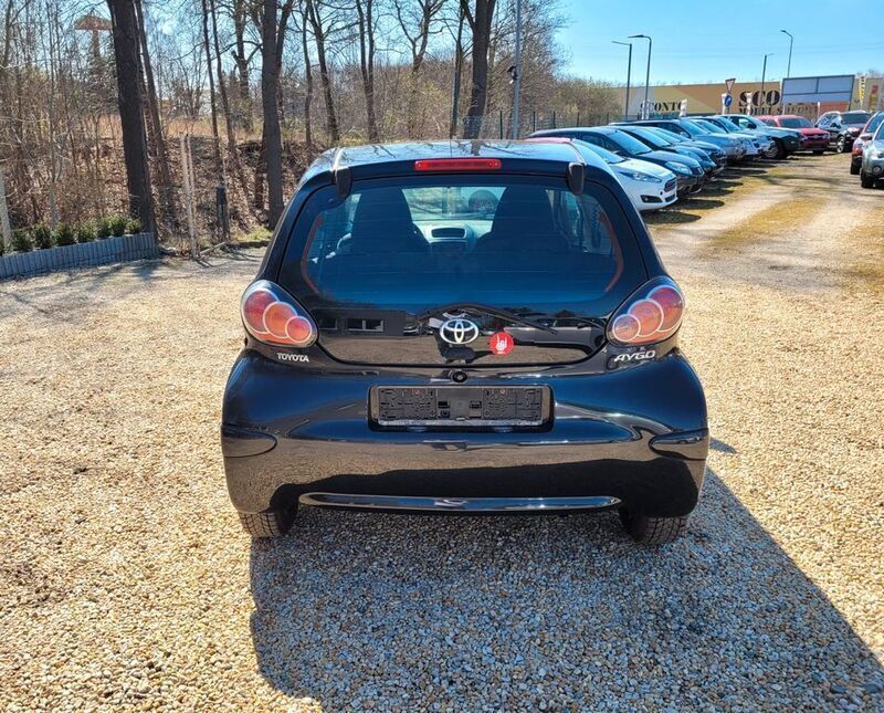 Gebraucht Toyota Aygo Cool 68 PS (50 kW) 2011 Schwarz Kleinwagen
