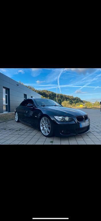 Schwarz Gebraucht 2008 BMW 330 Cabriolet Performance Cabrio | 9.999 € - Bild 1/4