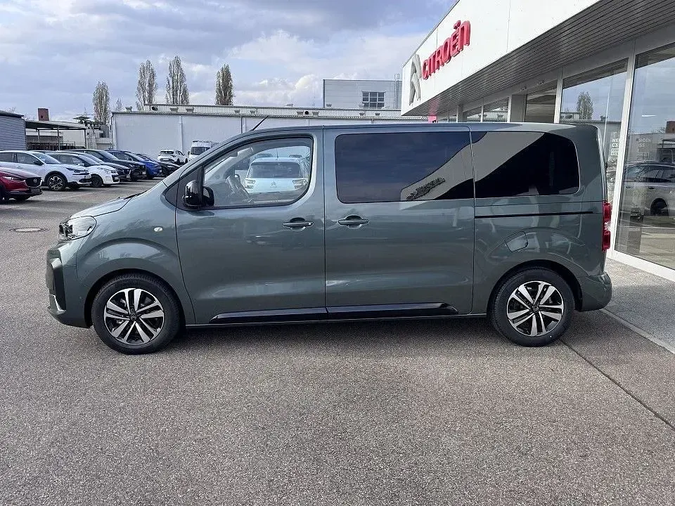 Gebraucht Citroën Spacetourer 179 PS (131 kW) 2026 Grün Van / Kleinbus
